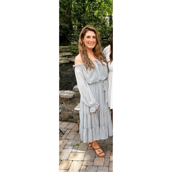 Welcome to my closet! - Picture 4 of 4